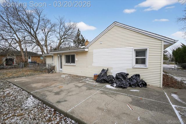 1336 E Long Lake Road, Troy, MI 48085