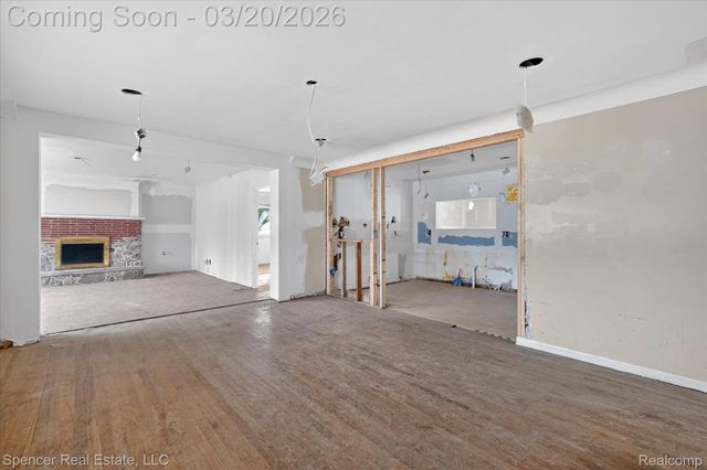 1336 E Long Lake Road, Troy, MI 48085