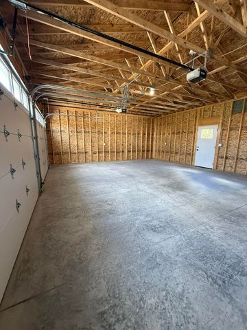 103 North Street, Urbana, IA 52345