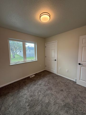 103 North Street, Urbana, IA 52345