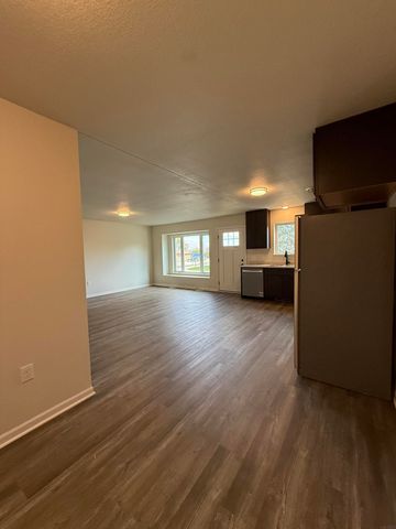 103 North Street, Urbana, IA 52345