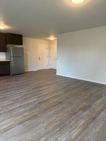 103 North Street, Urbana, IA 52345