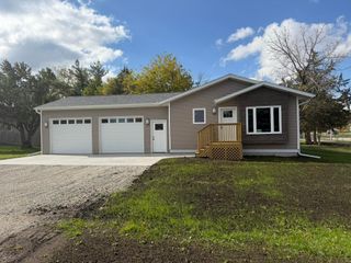 103 North Street, Urbana, IA 52345