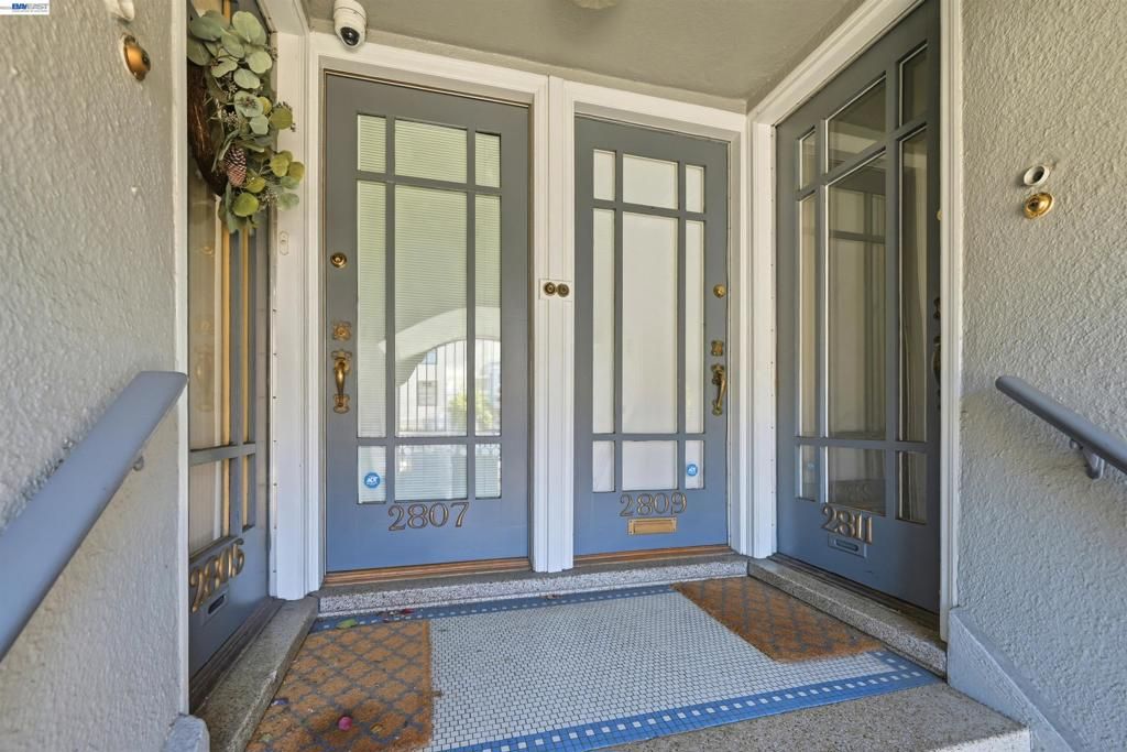 Image 7 of property listing at 2811 Market St, San Francisco, CA 94114