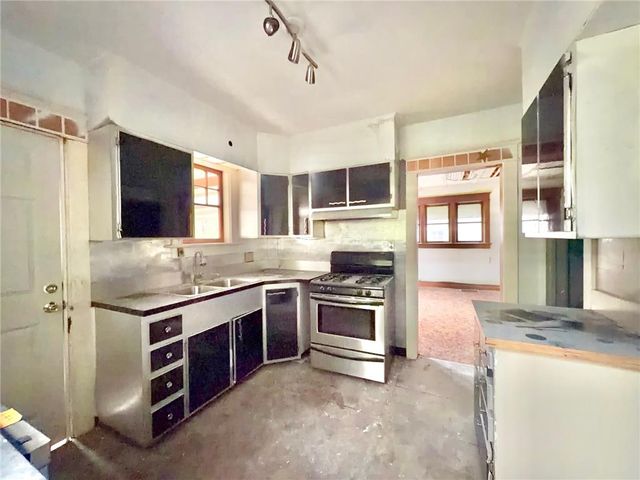 720 Lafayette Street, Easton, PA 18042
