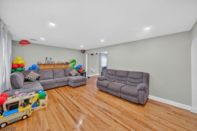 47 Albert Ave, Edison Twp., NJ 08837