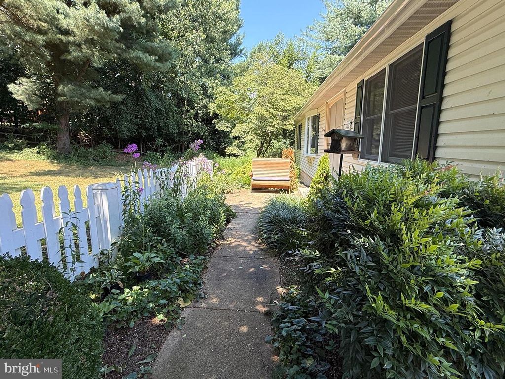 1706 WATER ST, Knoxville, MD 21758