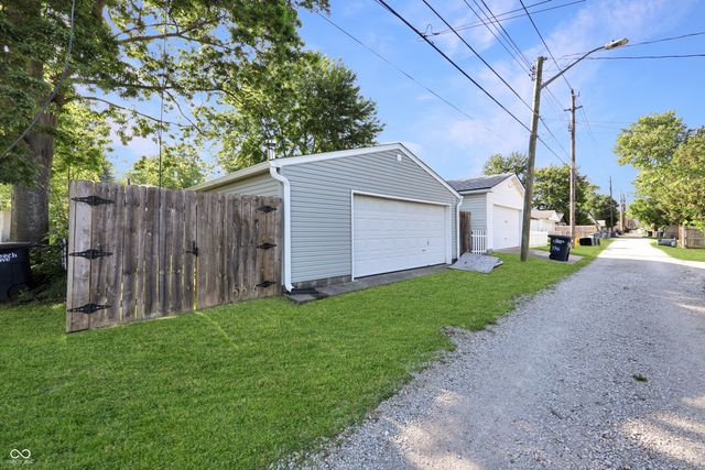 140 N 4th Avenue, Beech Grove, IN 46107