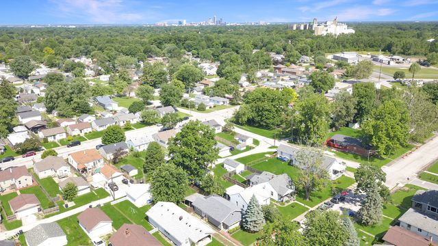 140 N 4th Avenue, Beech Grove, IN 46107