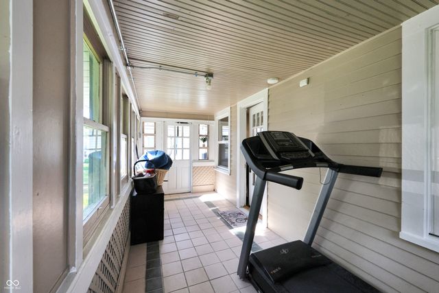 140 N 4th Avenue, Beech Grove, IN 46107