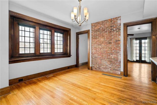 476 Crescent Avenue, Buffalo, NY 14214