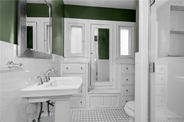 476 Crescent Avenue, Buffalo, NY 14214