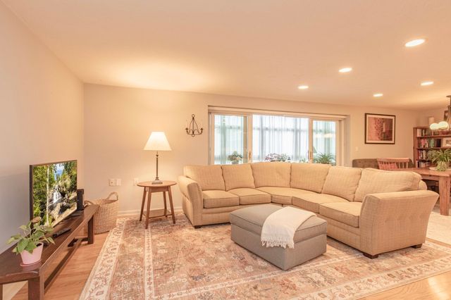 40 Greenleaf Street 101, Quincy, MA 02169