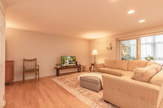 40 Greenleaf Street 101, Quincy, MA 02169
