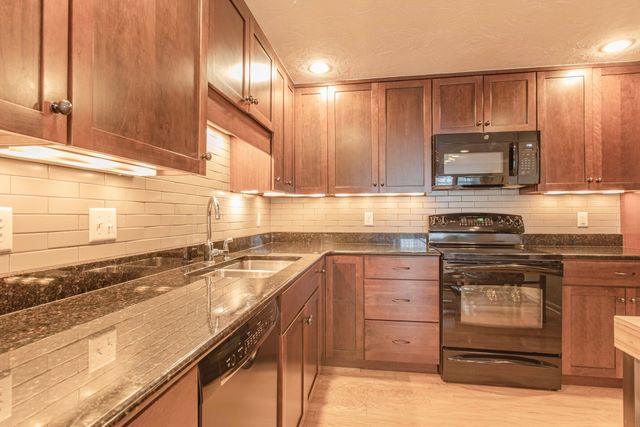 40 Greenleaf Street 101, Quincy, MA 02169