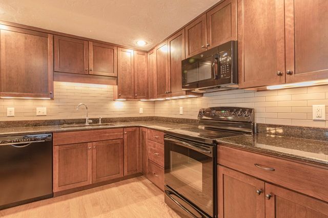 40 Greenleaf Street 101, Quincy, MA 02169