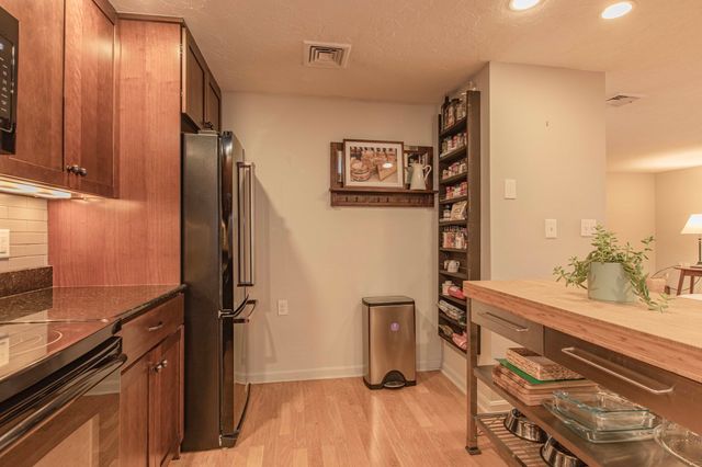 40 Greenleaf Street 101, Quincy, MA 02169