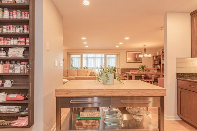 40 Greenleaf Street 101, Quincy, MA 02169