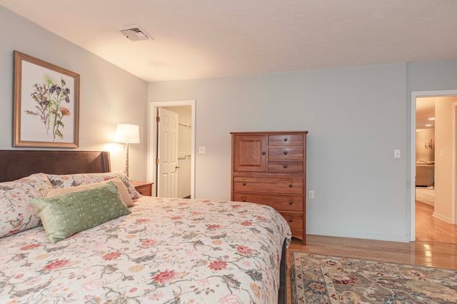 40 Greenleaf Street 101, Quincy, MA 02169