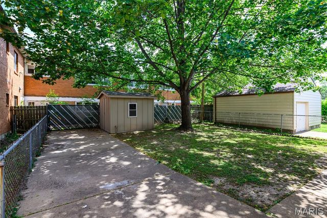 3710 Berger Avenue, St Louis, MO 63109