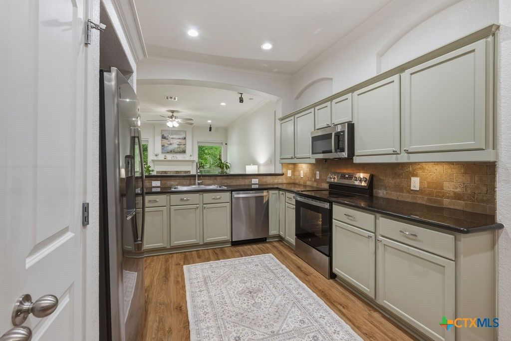 Image 17 of property listing at 3306 Spring Canyon Road, Belton, TX 76513