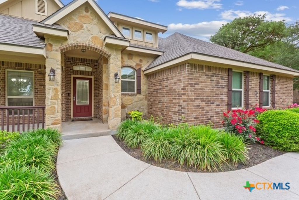 Image 2 of property listing at 3306 Spring Canyon Road, Belton, TX 76513