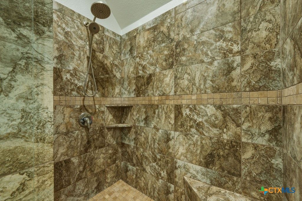 Image 26 of property listing at 3306 Spring Canyon Road, Belton, TX 76513