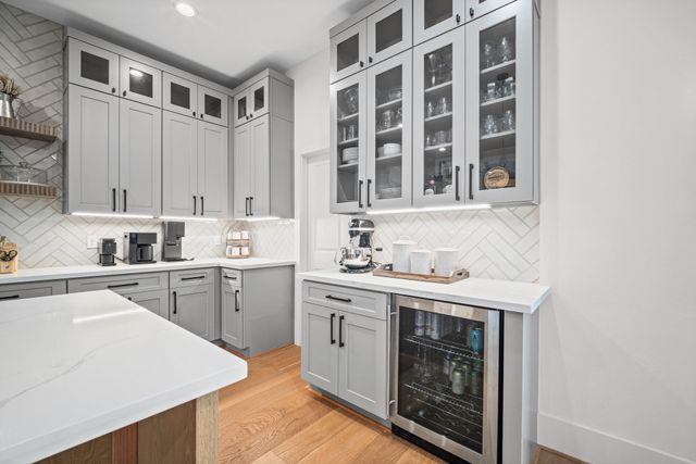 10135 Kerrwood Lane, Houston, TX 77080