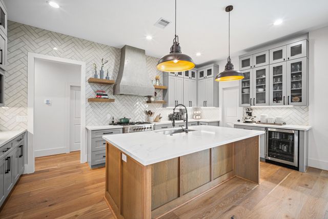 10135 Kerrwood Lane, Houston, TX 77080