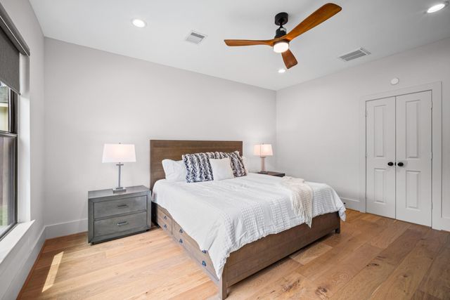 10135 Kerrwood Lane, Houston, TX 77080