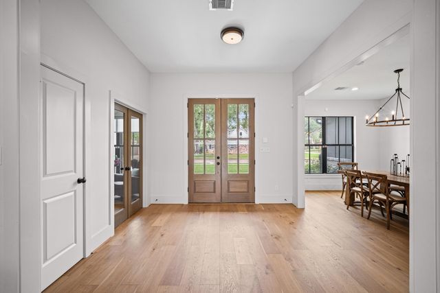 10135 Kerrwood Lane, Houston, TX 77080