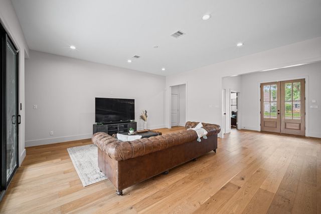 10135 Kerrwood Lane, Houston, TX 77080
