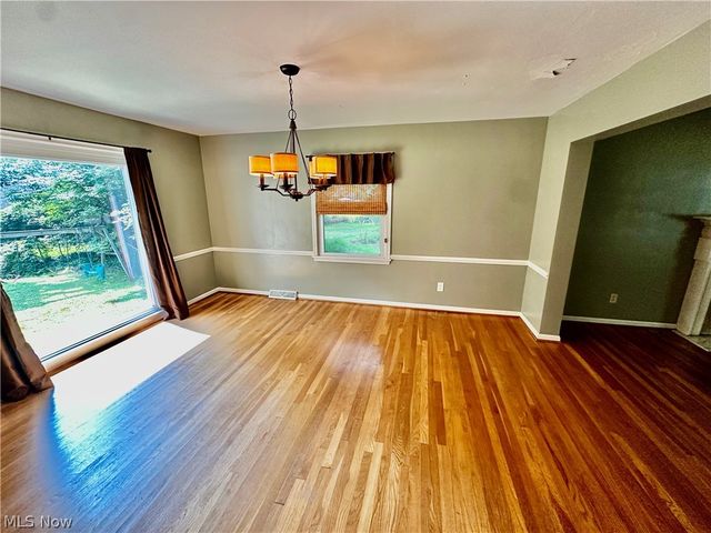 1160 Lisa Ann Drive, Akron, OH 44313