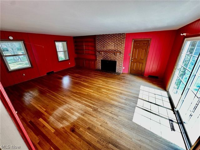 1160 Lisa Ann Drive, Akron, OH 44313