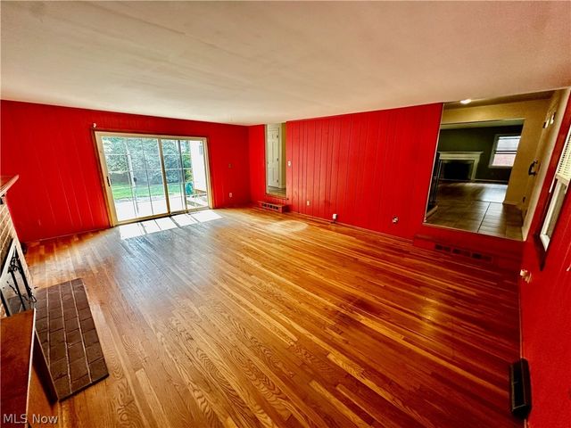 1160 Lisa Ann Drive, Akron, OH 44313