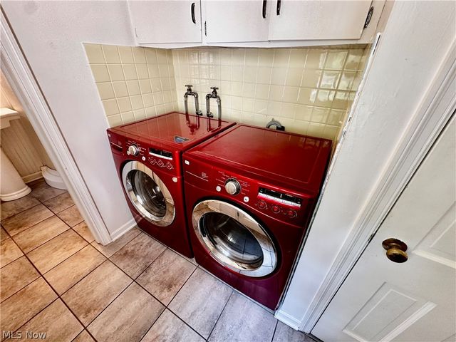 1160 Lisa Ann Drive, Akron, OH 44313