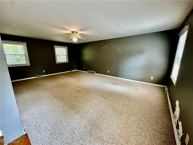 1160 Lisa Ann Drive, Akron, OH 44313