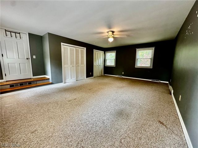 1160 Lisa Ann Drive, Akron, OH 44313