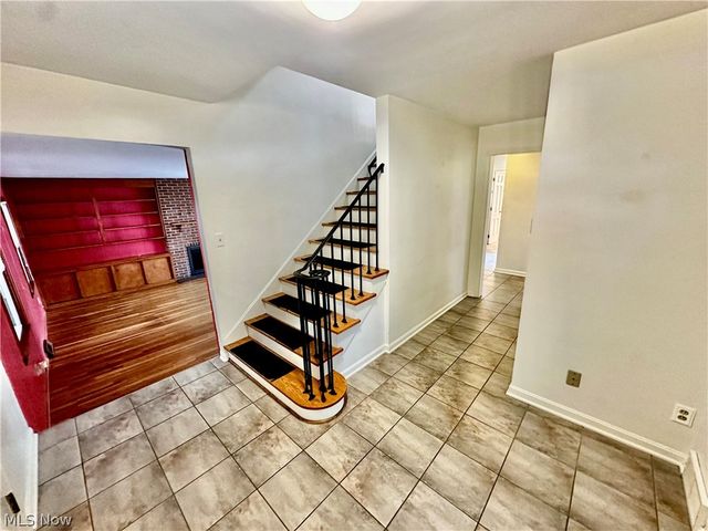 1160 Lisa Ann Drive, Akron, OH 44313