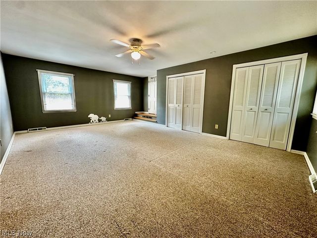 1160 Lisa Ann Drive, Akron, OH 44313