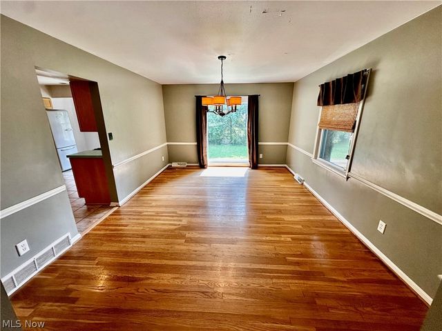 1160 Lisa Ann Drive, Akron, OH 44313