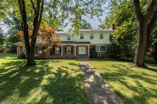1160 Lisa Ann Drive, Akron, OH 44313