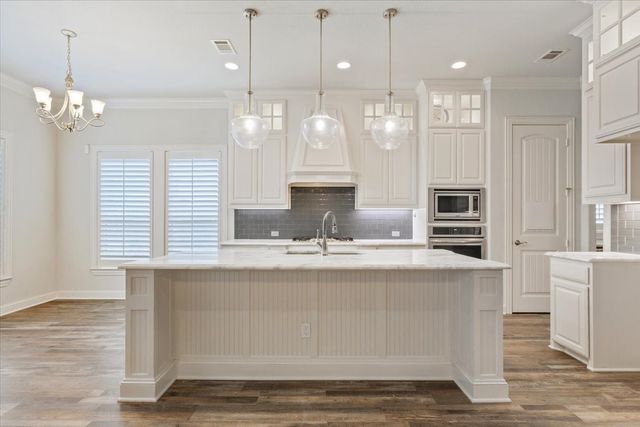 10708 Francis Drive, Waco, TX 76712