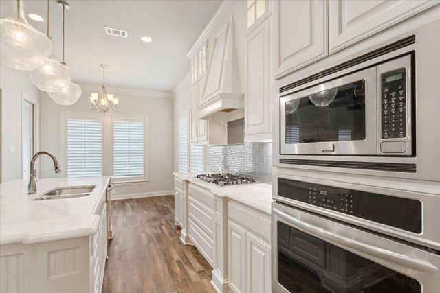 10708 Francis Drive, Waco, TX 76712