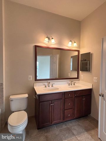 301 KLEE DR, Martinsburg, WV 25403