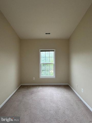 301 KLEE DR, Martinsburg, WV 25403