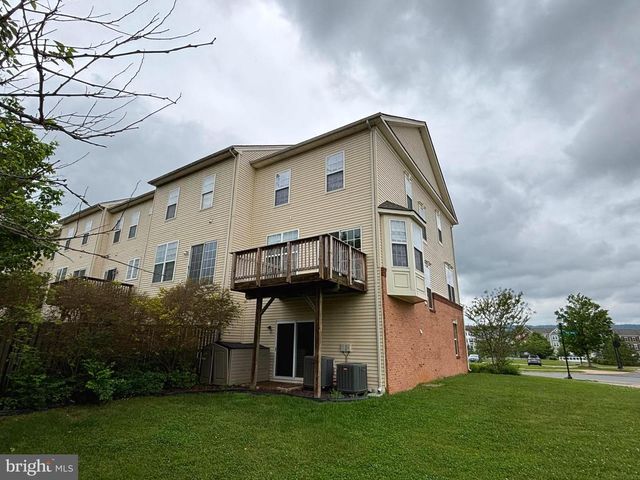 301 KLEE DR, Martinsburg, WV 25403