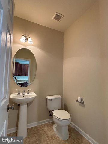 301 KLEE DR, Martinsburg, WV 25403