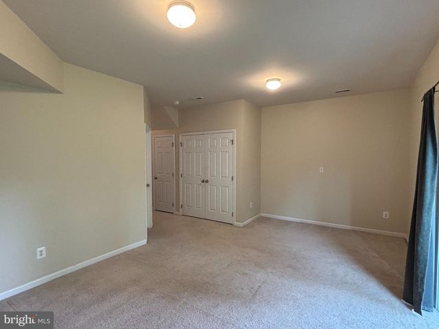301 KLEE DR, Martinsburg, WV 25403