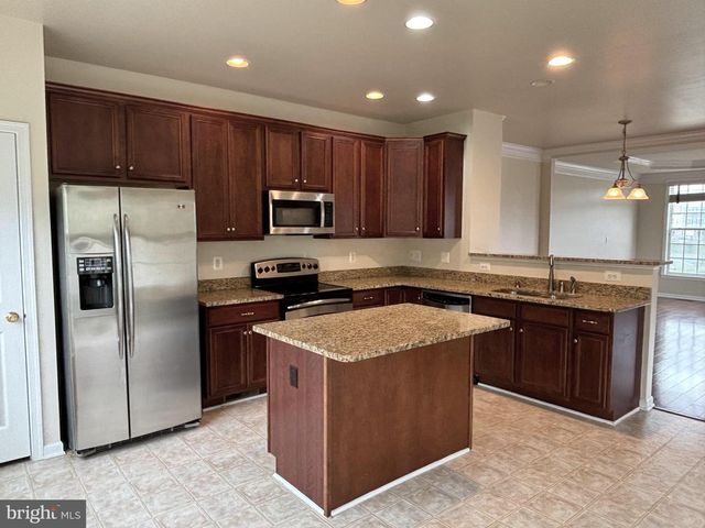 301 KLEE DR, Martinsburg, WV 25403